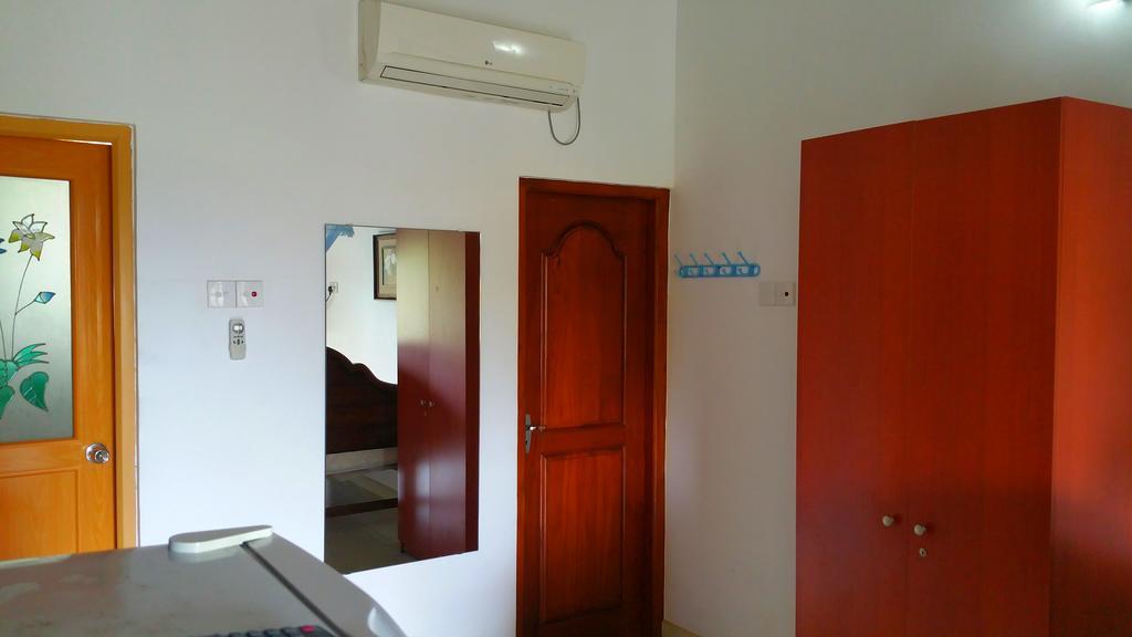 Holiday Fashion Inn Negombo Exterior photo